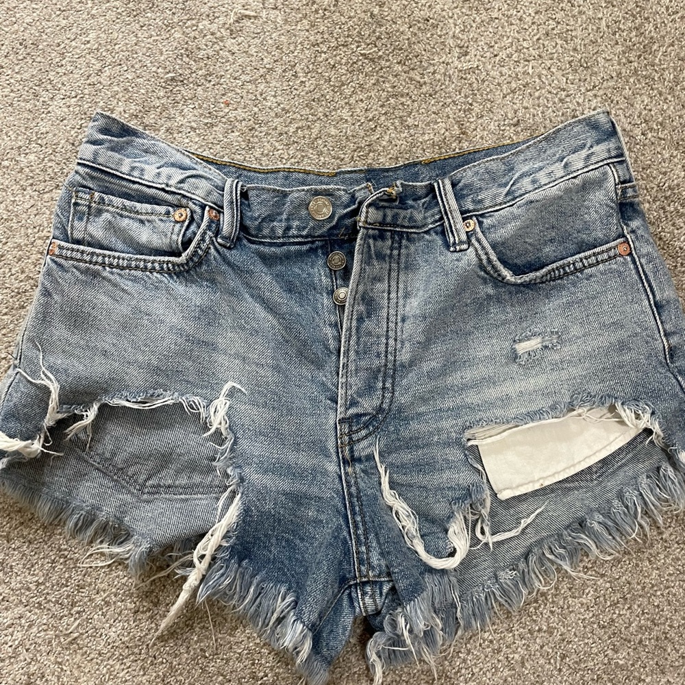 Free People denim shorts - size 28